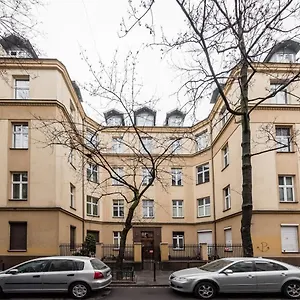 Hugo Apartment